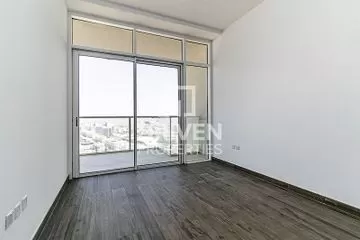 Amazing and Well-kept Apartment with Park View